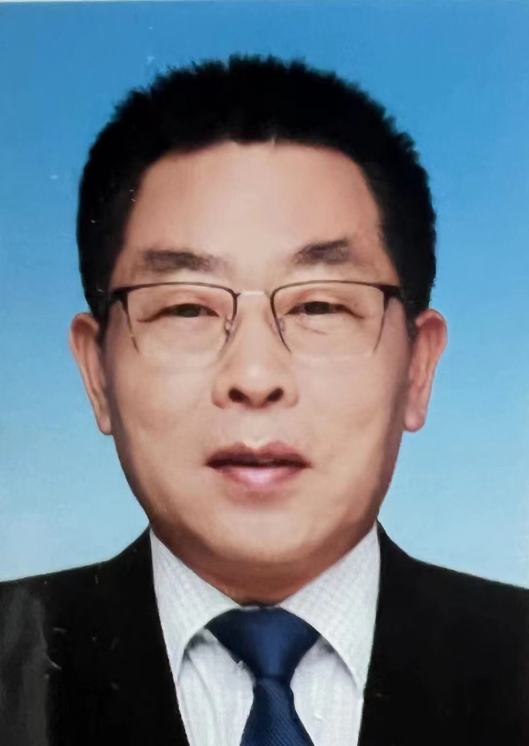 党委书记  李跃新