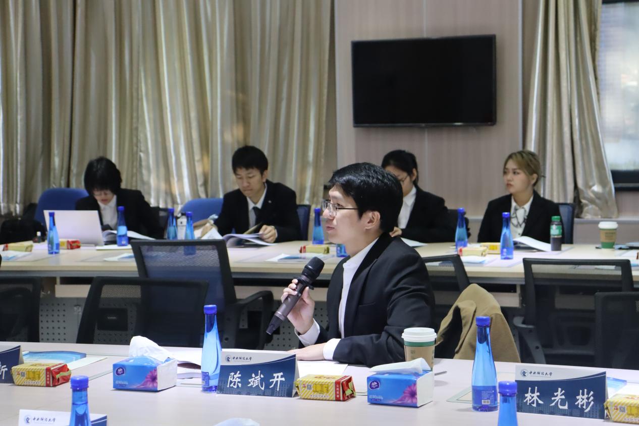 2beat365在线登录官网校长助理陈斌开教授代表中方致开幕辞