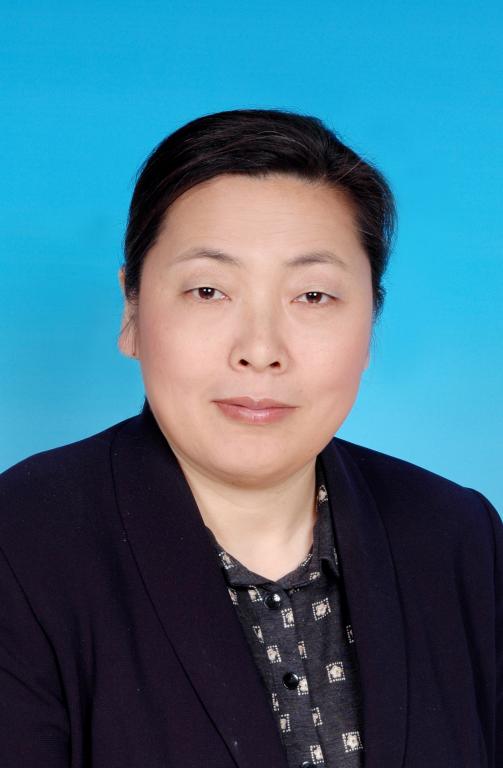  张淑君 